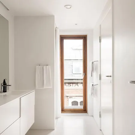 180 Square Meters Kings Garden Doublex W Balcony Apartament *