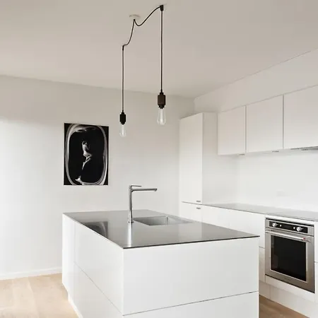 180 Square Meters Kings Garden Doublex W Balcony Lägenhet