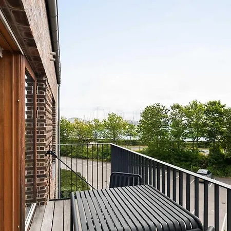 180 Square Meters Kings Garden Doublex W Balcony Lägenhet *